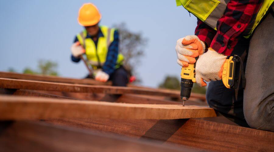 Professional residential roofers in De Kalb, MS